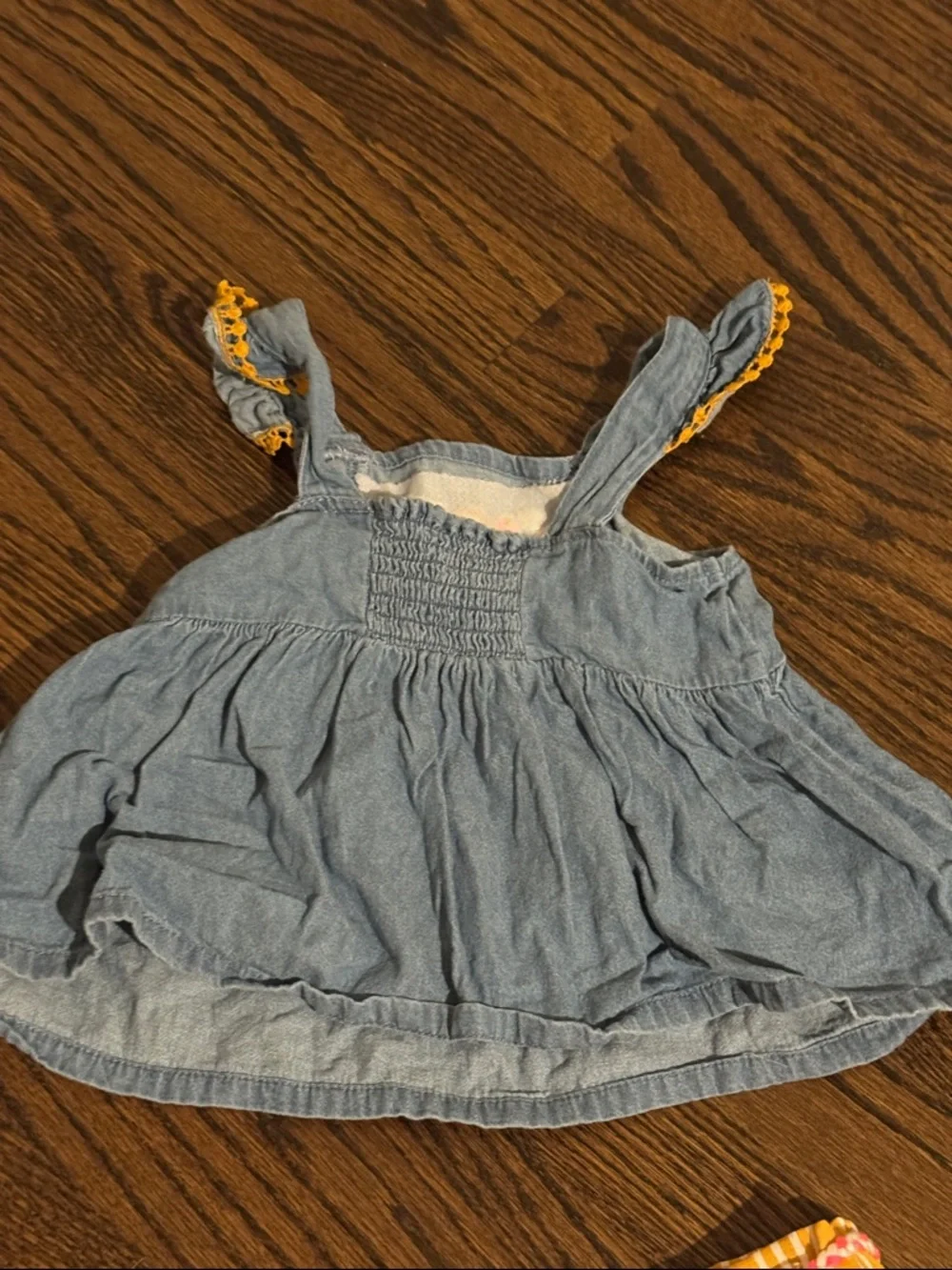 Little lass girls embroidered outfit - worn once - Picture 4 of 7